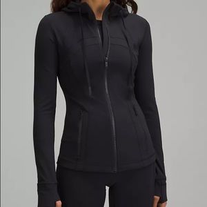 Nulu Lululemon Hooded light jacket. New.